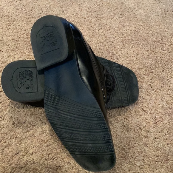 Boy’s dress shoes - Picture 3 of 4